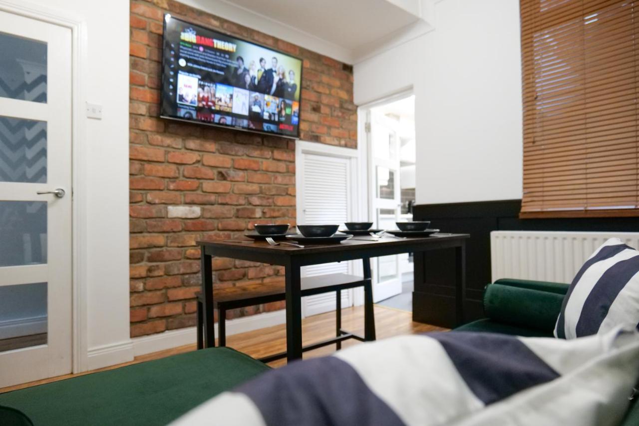 Broadway Belfast! Central Location! Sleeps 6! Esterno foto
